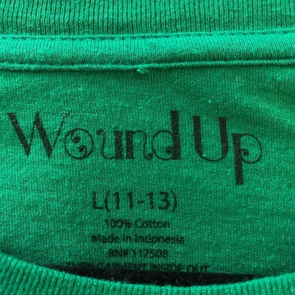 Wound Up holiday elf tshirt, long sleeves, all cotton. Size Jr Large, 1… - Picture 3 of 3